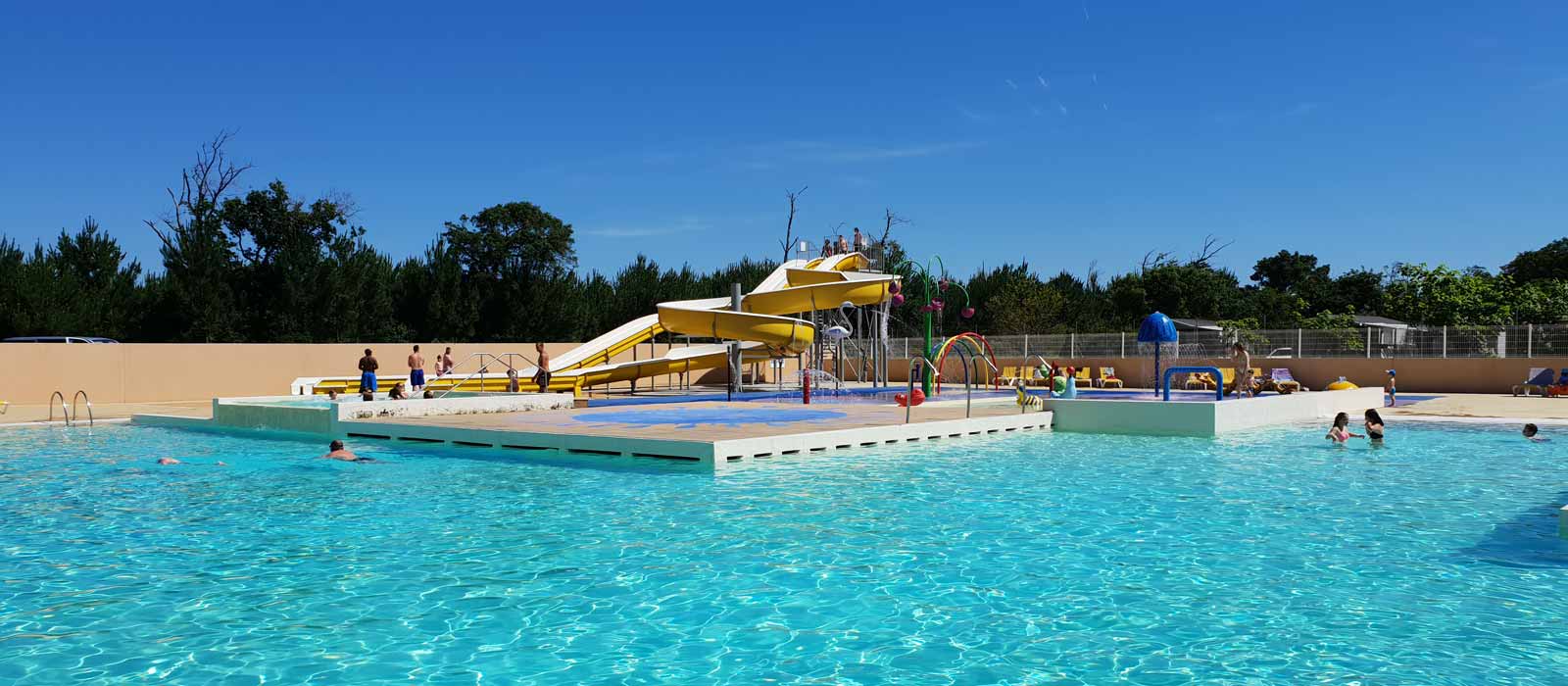 Campings avec piscine chauffée dans le sud