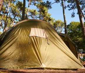 Emplacement camping dans le Sud de la France